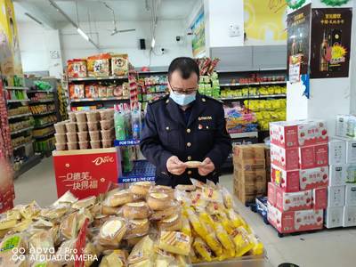 南城縣市場監(jiān)管局萬坊分局開展“五一”食品安全專項(xiàng)檢查 筑牢節(jié)日消費(fèi)安全防線