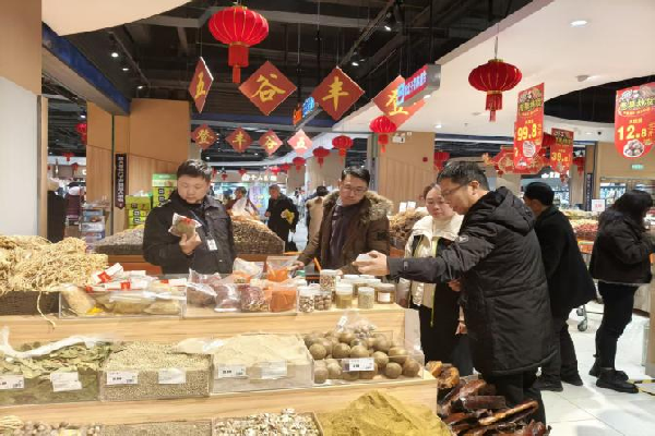 嘉禾縣市場監(jiān)督管理局開展節(jié)前計(jì)量專項(xiàng)檢查，護(hù)航預(yù)包裝與散裝食品市場公平